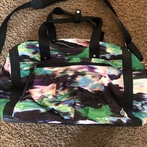 Lululemon duffle